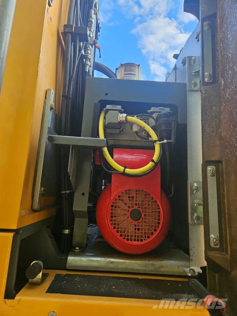 Liebherr LH 30 M Bagri za prekladanje primarnih/sekundarnih surovin