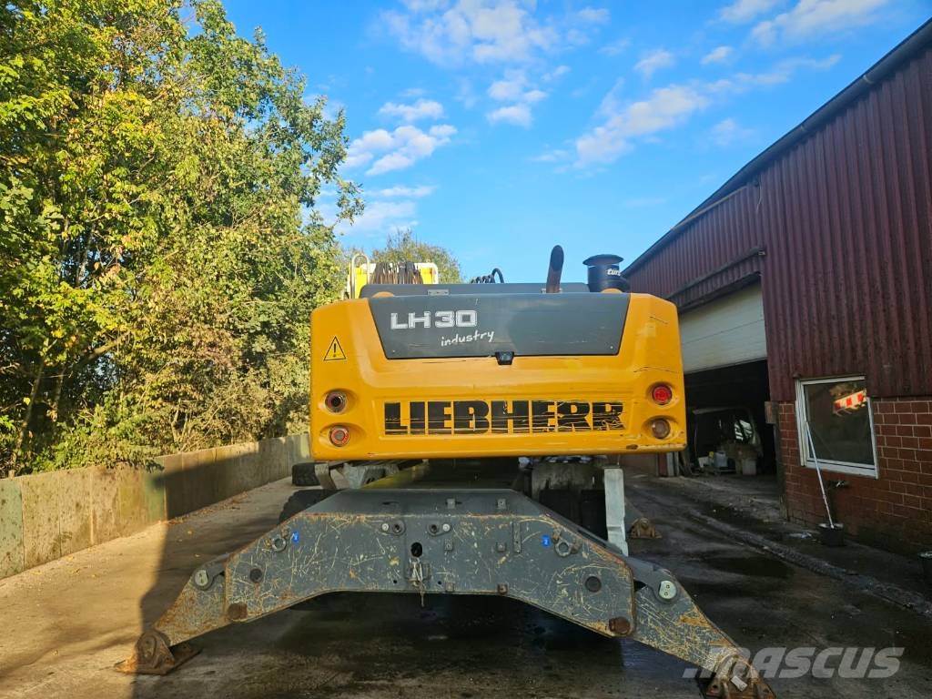 Liebherr LH 30 M Bagri za prekladanje primarnih/sekundarnih surovin