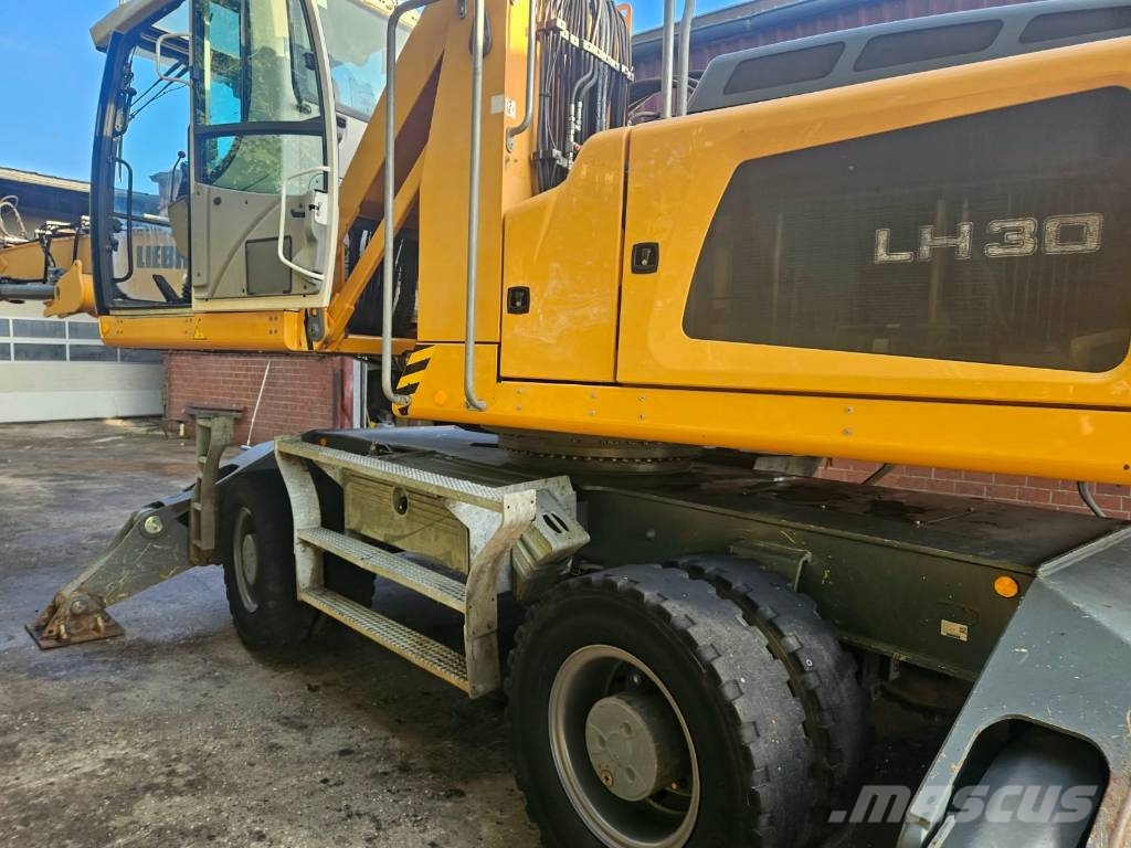 Liebherr LH 30 M Bagri za prekladanje primarnih/sekundarnih surovin