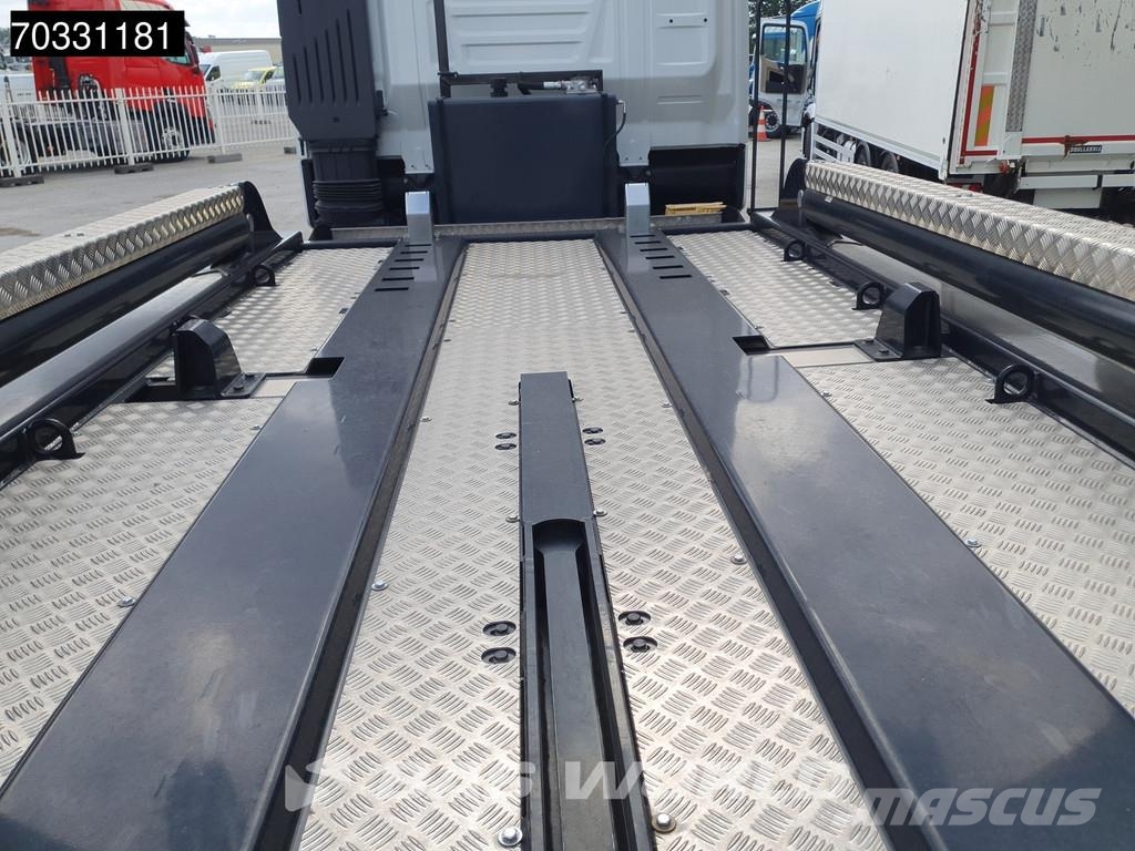 Iveco X-Way 530 6X2 NEW! Hiab FTR18 skiploader Automatic Portaalsysteem vrachtwagens