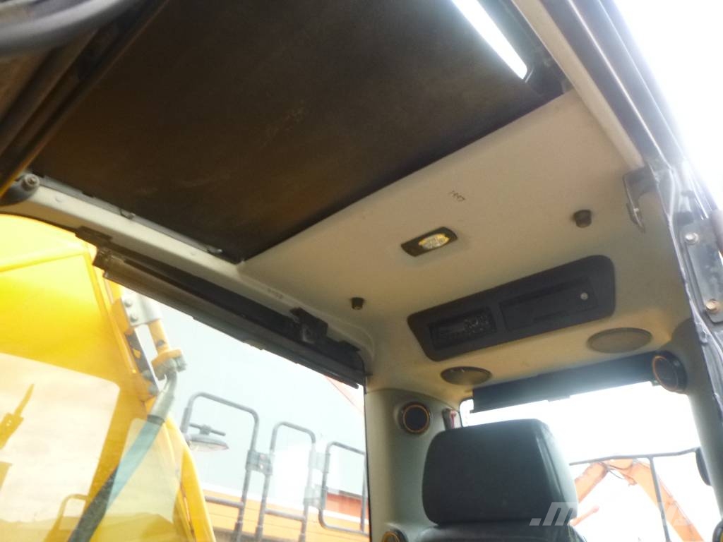 JCB JS220XLC 4F Rupsgraafmachines