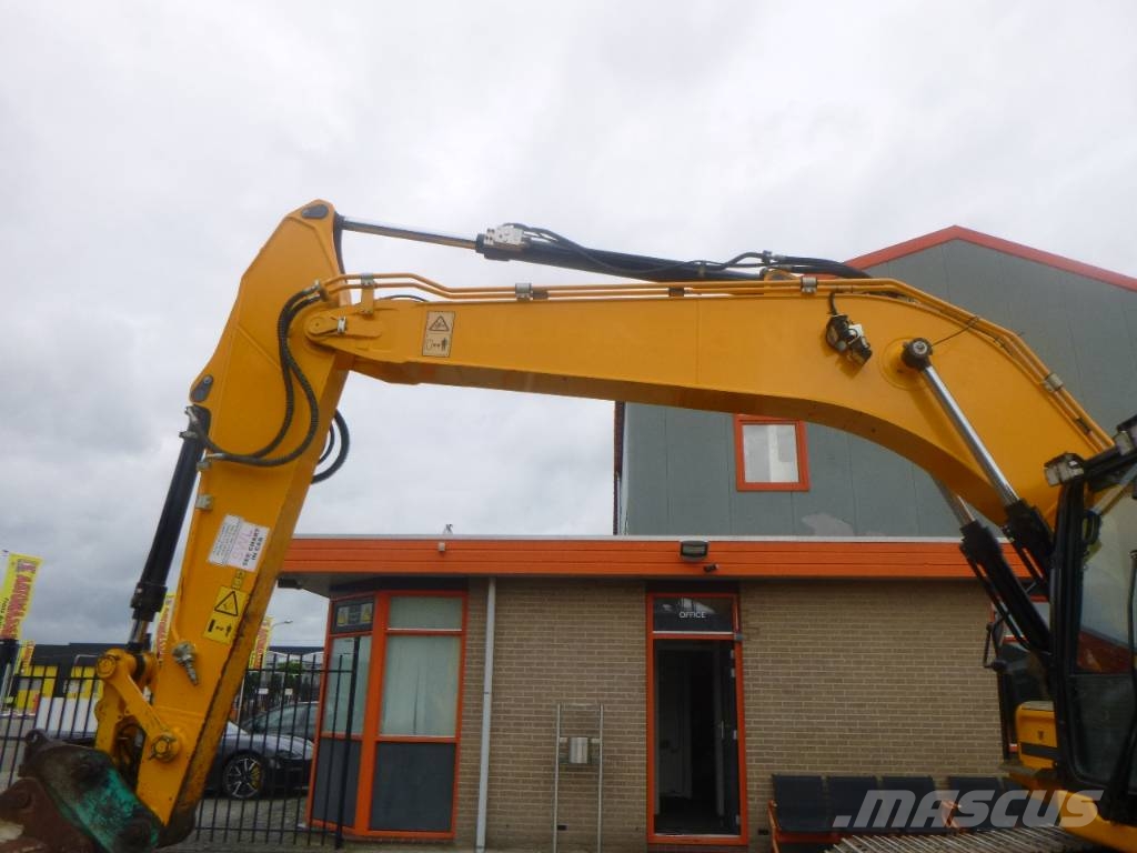 JCB JS220XLC 4F Rupsgraafmachines