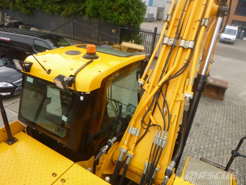 JCB JS220XLC 4F Rupsgraafmachines