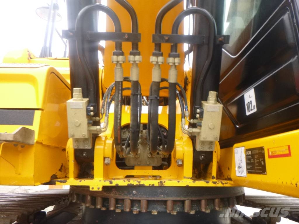 JCB JS220XLC 4F Rupsgraafmachines