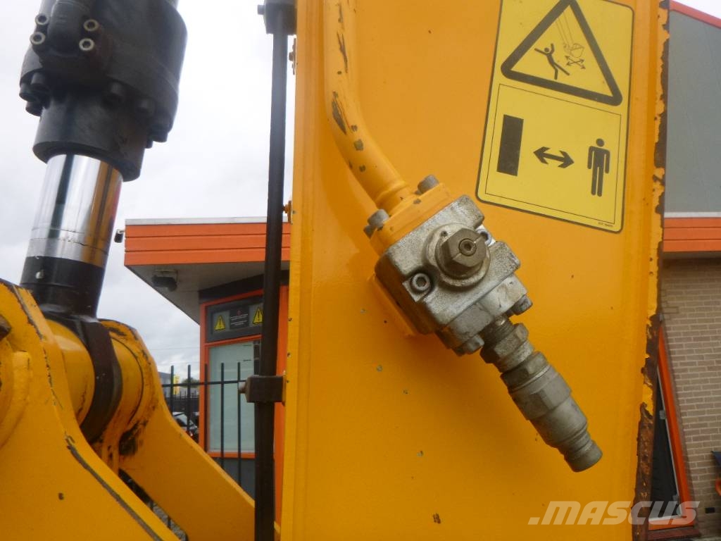 JCB JS220XLC 4F Rupsgraafmachines
