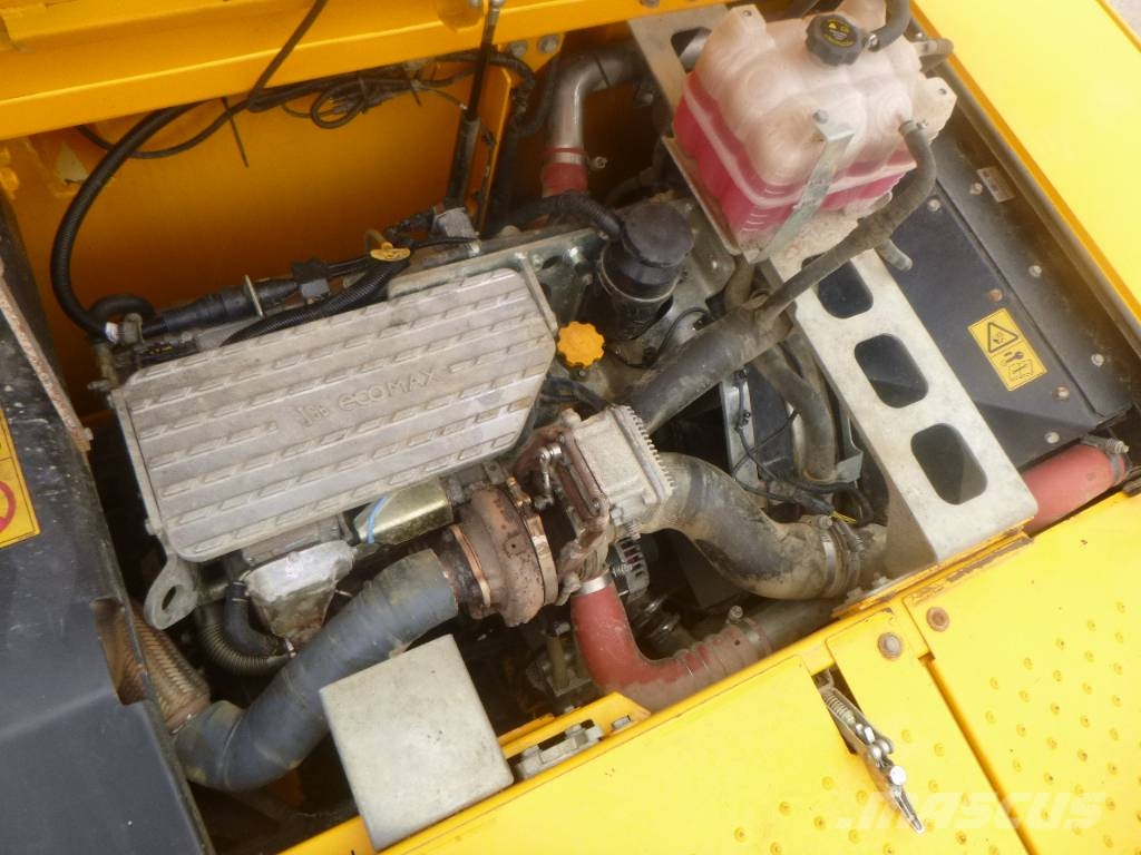 JCB JS220XLC 4F Rupsgraafmachines