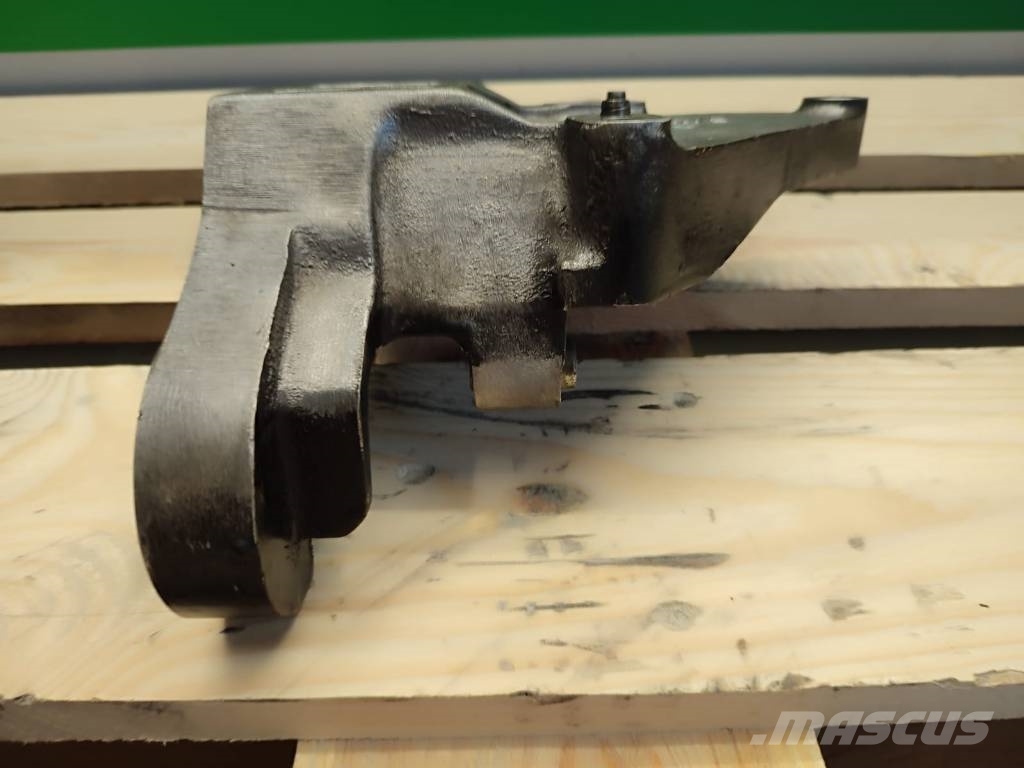 Engine support paw 3824A22A/2 PERKINS 1106D-E66TA Motorer