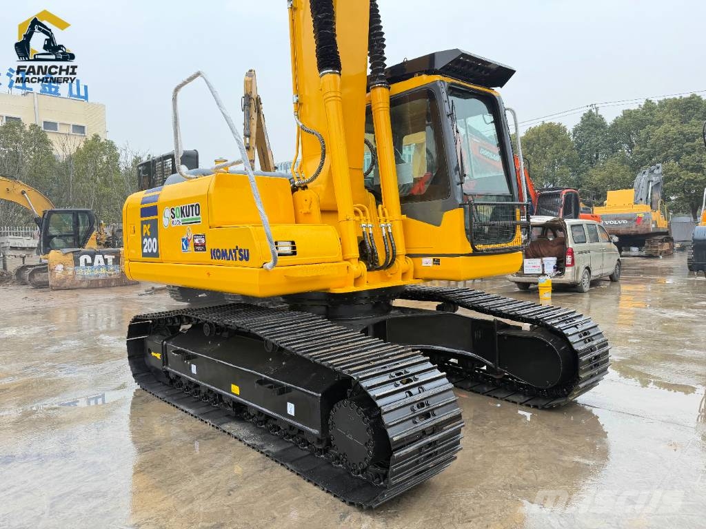 Komatsu PC 200 Pásové rýpadlá