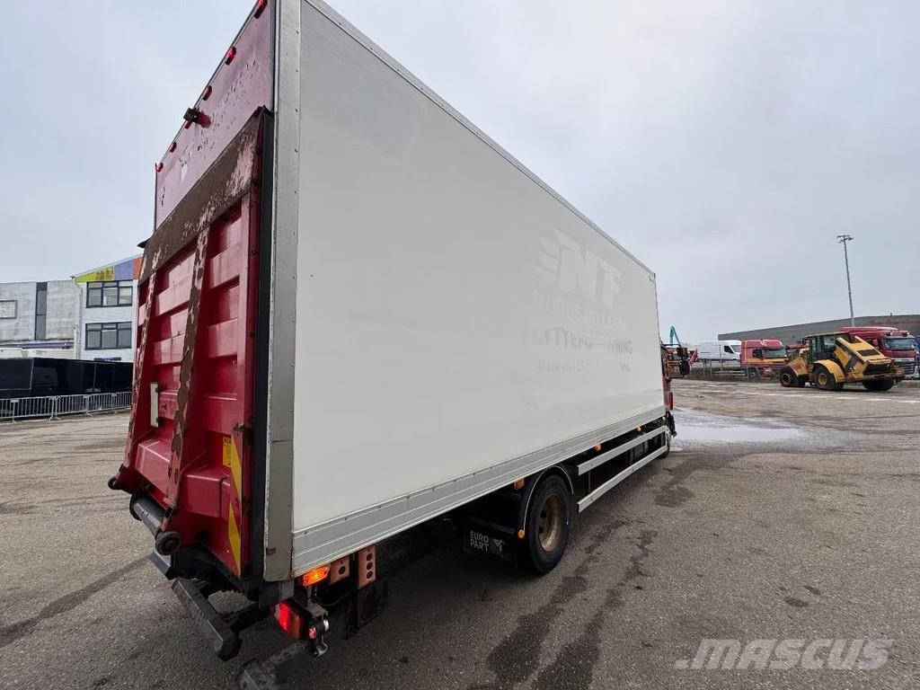 Volvo FL 260 4X2 EURO 5 SIDE DOORS ZEPRO LIFT 2000 KG Camiones con caja de remolque