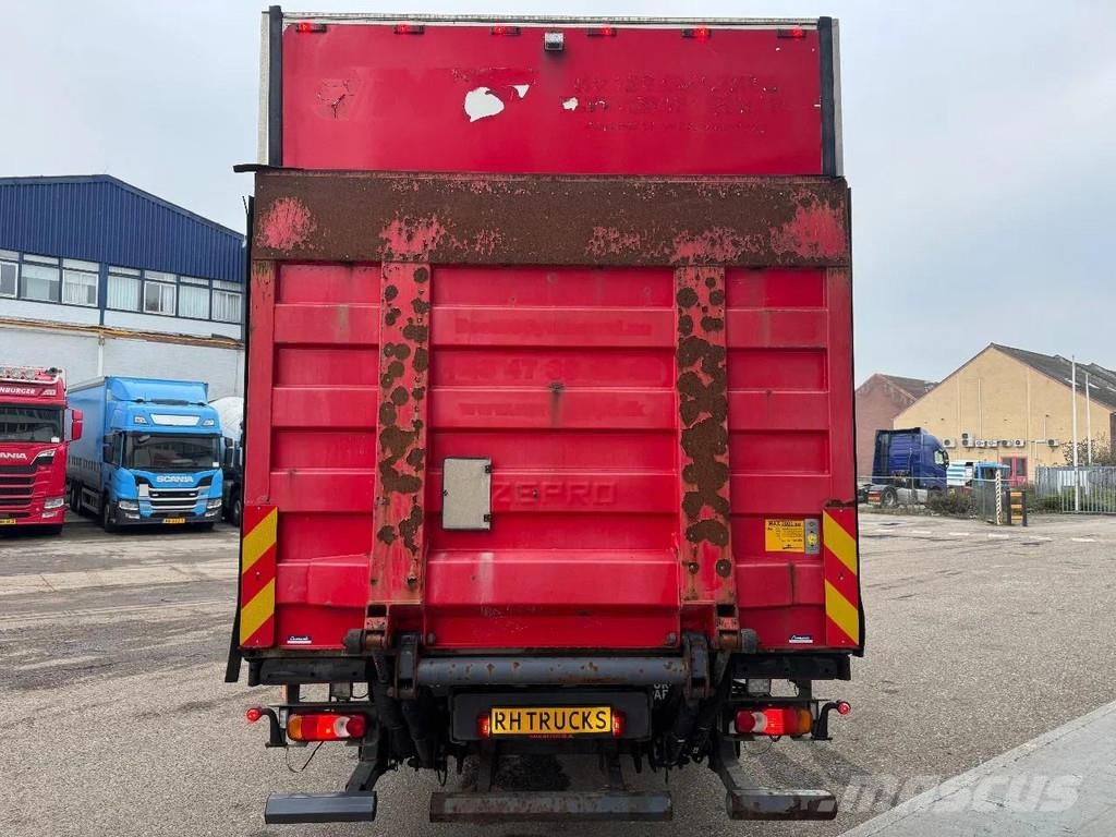 Volvo FL 260 4X2 EURO 5 SIDE DOORS ZEPRO LIFT 2000 KG Camiones con caja de remolque