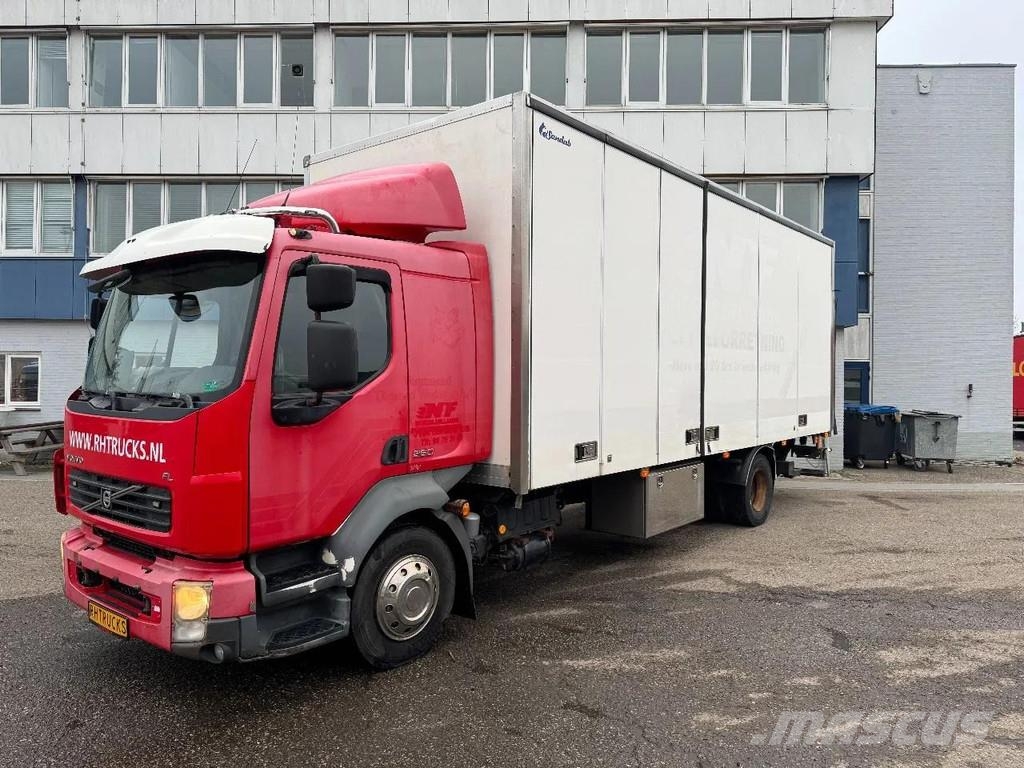 Volvo FL 260 4X2 EURO 5 SIDE DOORS ZEPRO LIFT 2000 KG Camiones con caja de remolque