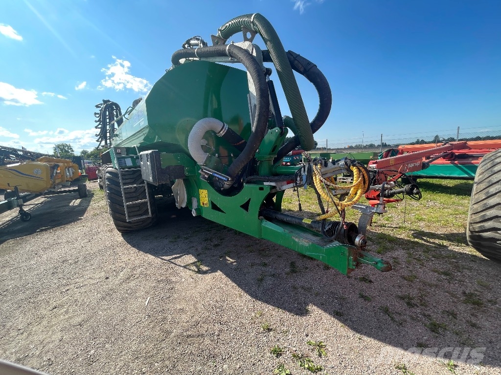 Agronic HXA 20 kubik, släpsko/kniv ramp 12 Cisterne za djubrivo