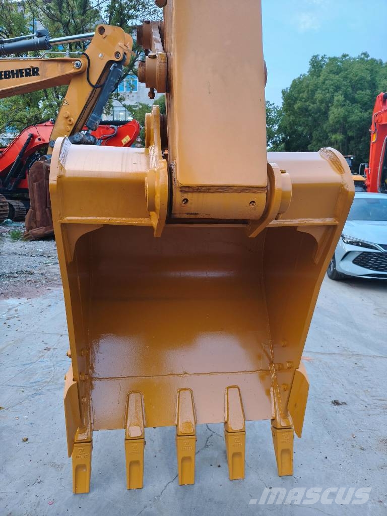 CAT 320 C L Гусеничні екскаватори
