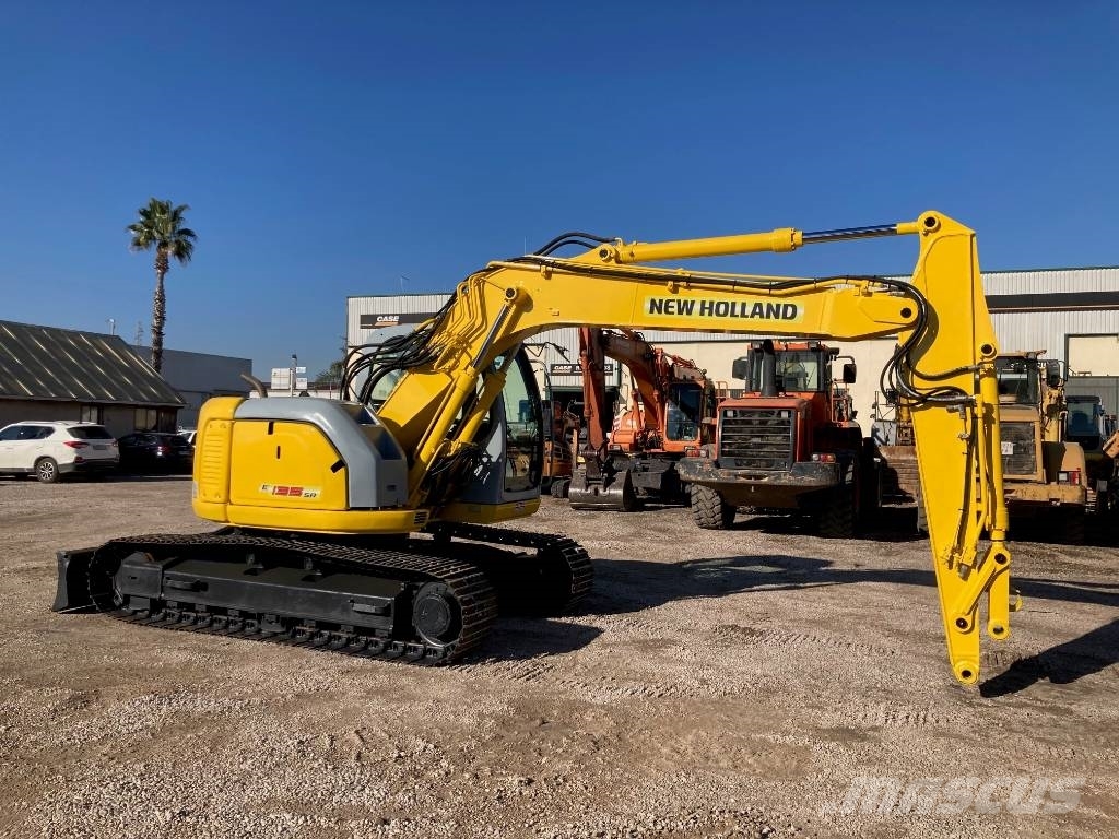 New Holland E 135 SR 中型挖掘机