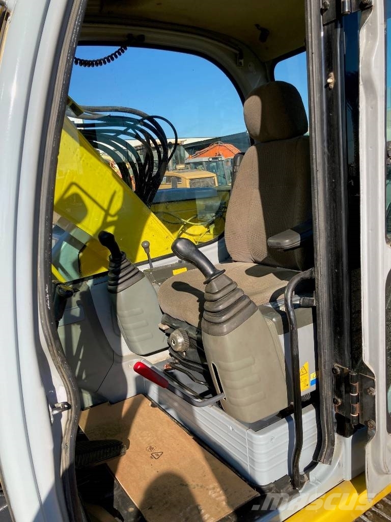 New Holland E 135 SR 中型挖掘机