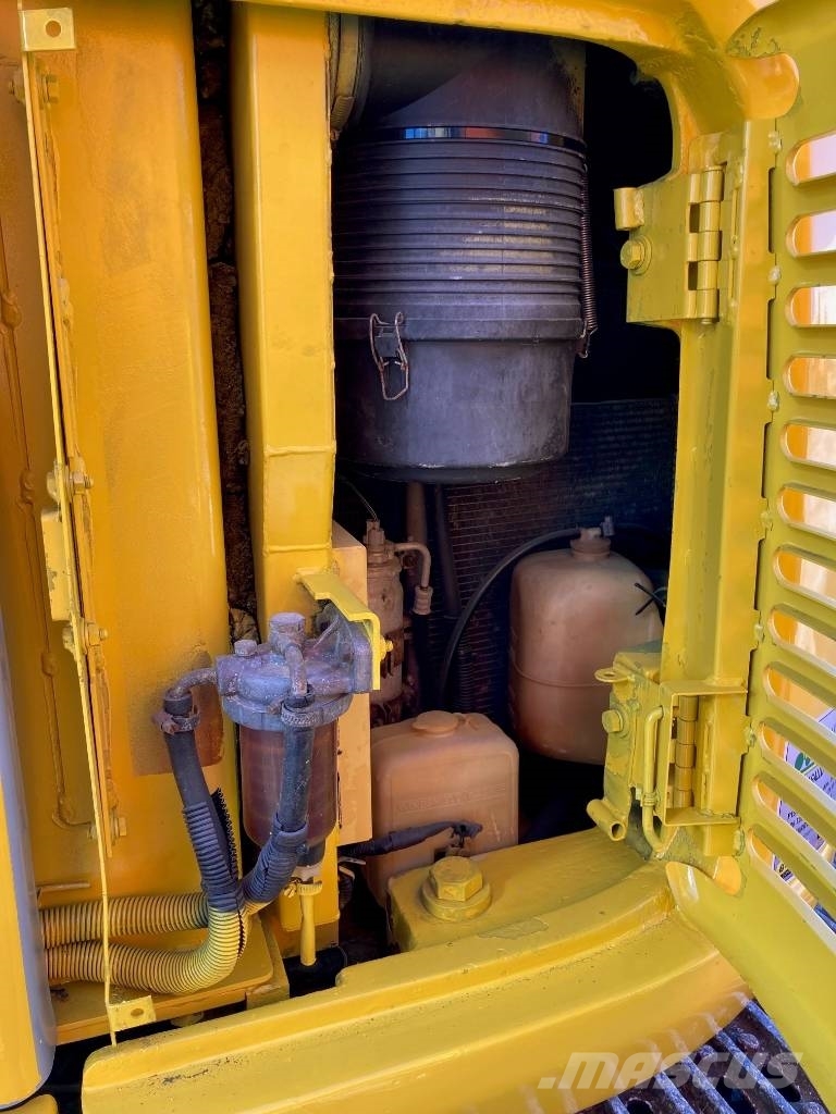 New Holland E 135 SR 中型挖掘机