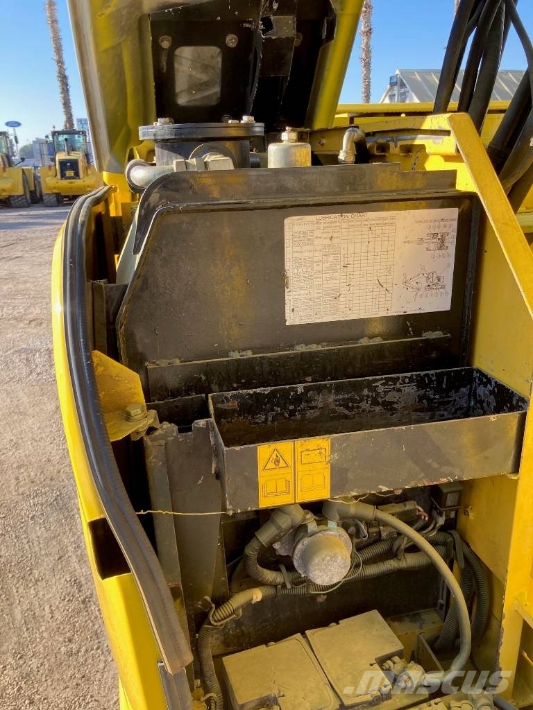 New Holland E 135 SR 中型挖掘机