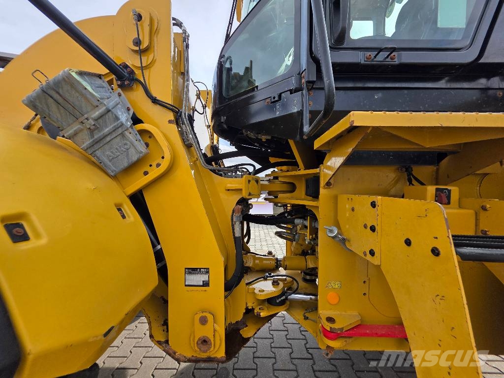 CAT 938 K, 2013 ROK, ŁYŻKA + WIDŁY Cargadoras sobre ruedas