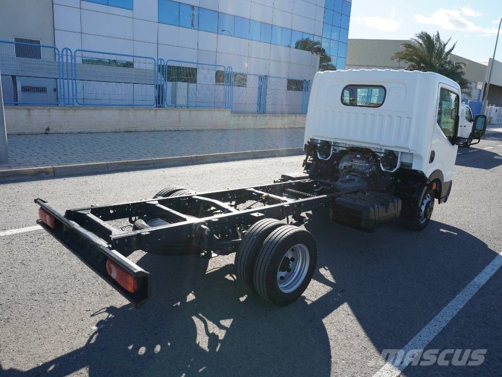 Nissan CABSTAR 35.15 *** 85.000 Kms *** Camiones con chasís y cabina