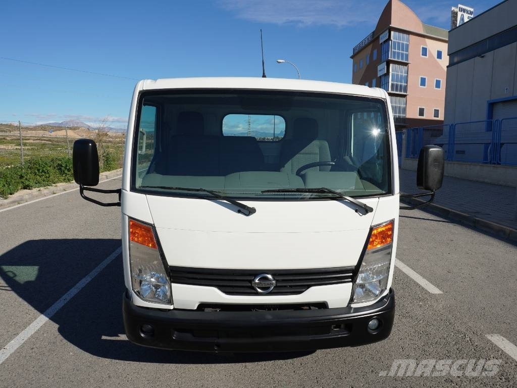 Nissan CABSTAR 35.15 *** 85.000 Kms *** Camiones con chasís y cabina
