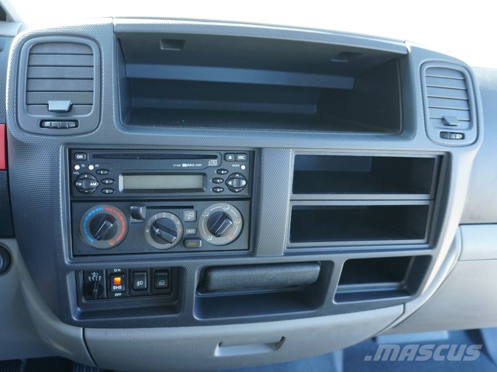 Nissan CABSTAR 35.15 *** 85.000 Kms *** Camiones con chasís y cabina