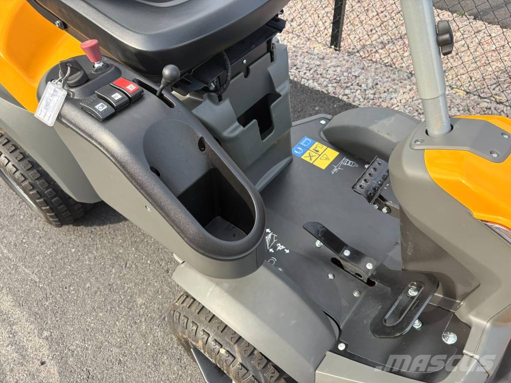 Stiga Park 700 WX + 110 cm Utförsäljning Sitteklippere