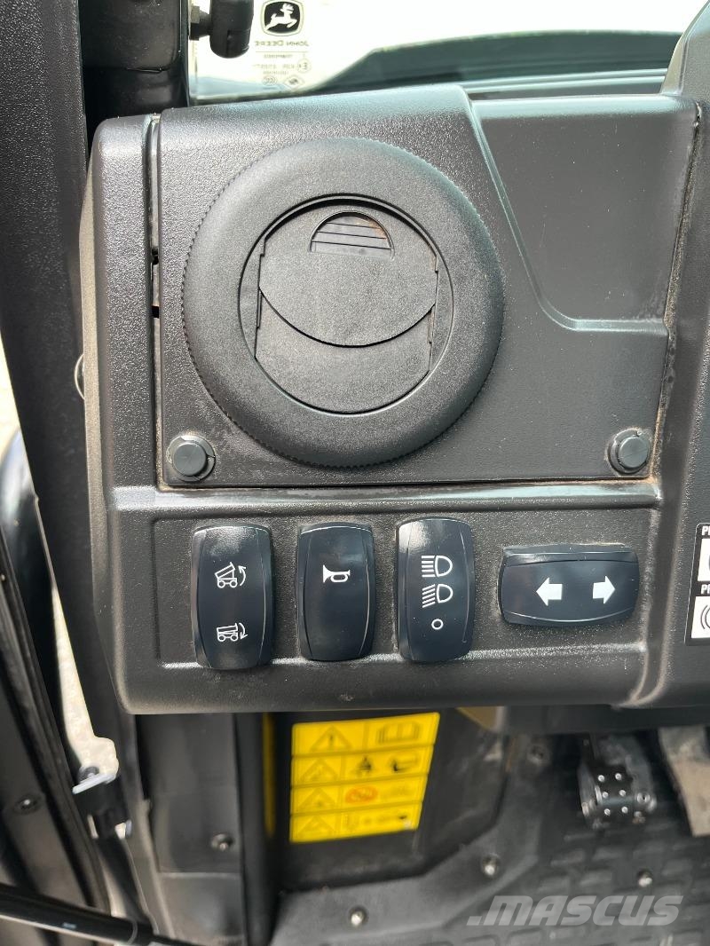 John Deere Gator Jagd XUV865M *Diesel* Visureigiai