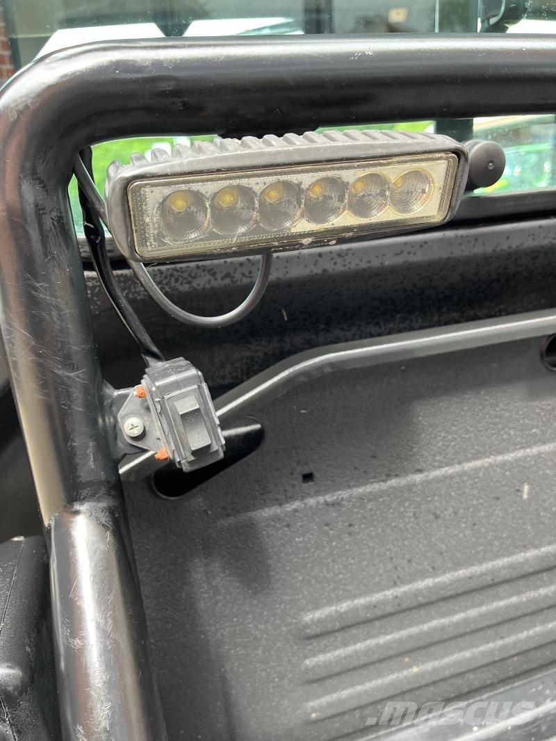 John Deere Gator Jagd XUV865M *Diesel* Visureigiai