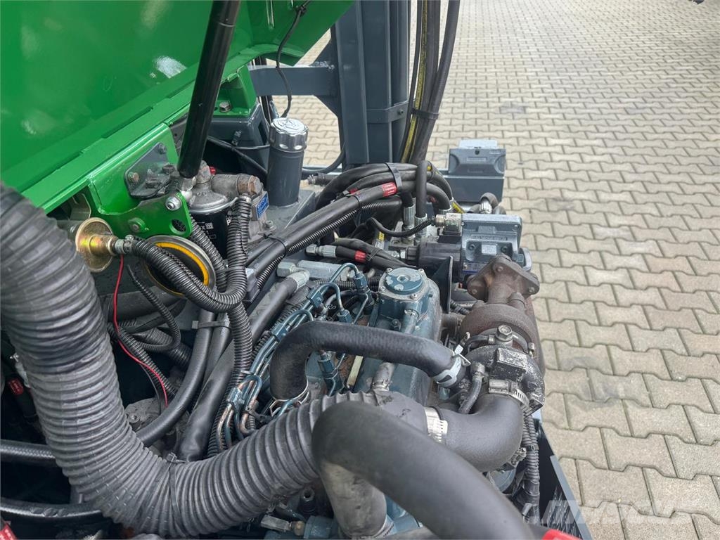 Combilift CB3000 // Diesel // Only 5185 hours Šakiniai krautuvai su privažiavimu iš visų keturių pusių