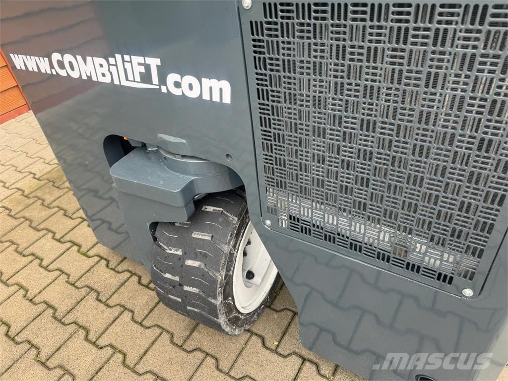 Combilift CB3000 // Diesel // Only 5185 hours Nelitietrukit