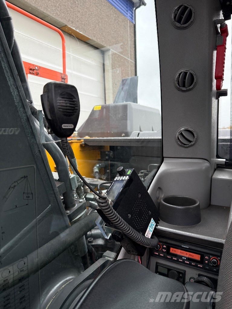 Volvo EC 220 E Lánctalpas kotrók