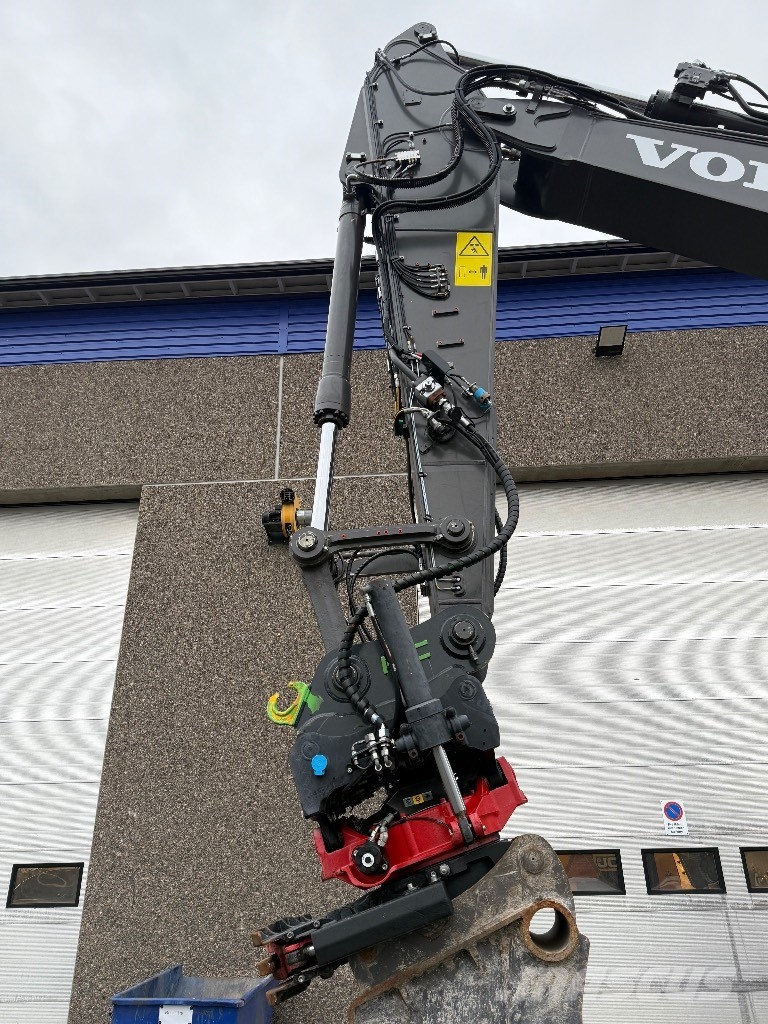 Volvo EC 220 E Lánctalpas kotrók