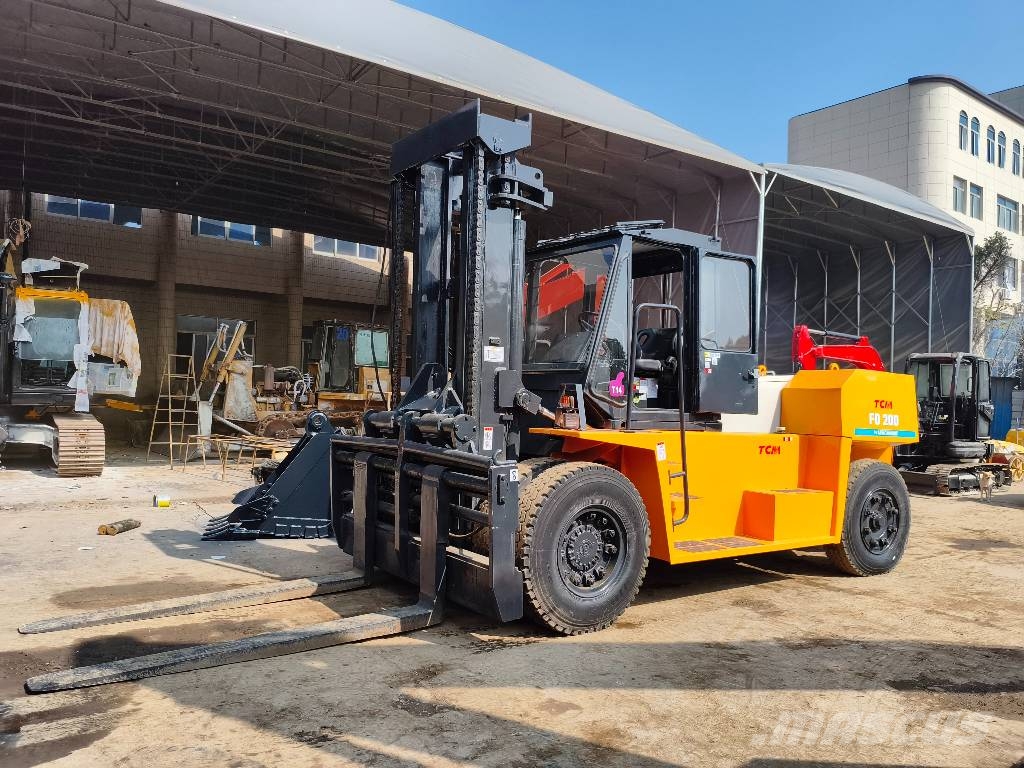 TCM FD 200 Telescopic handlers