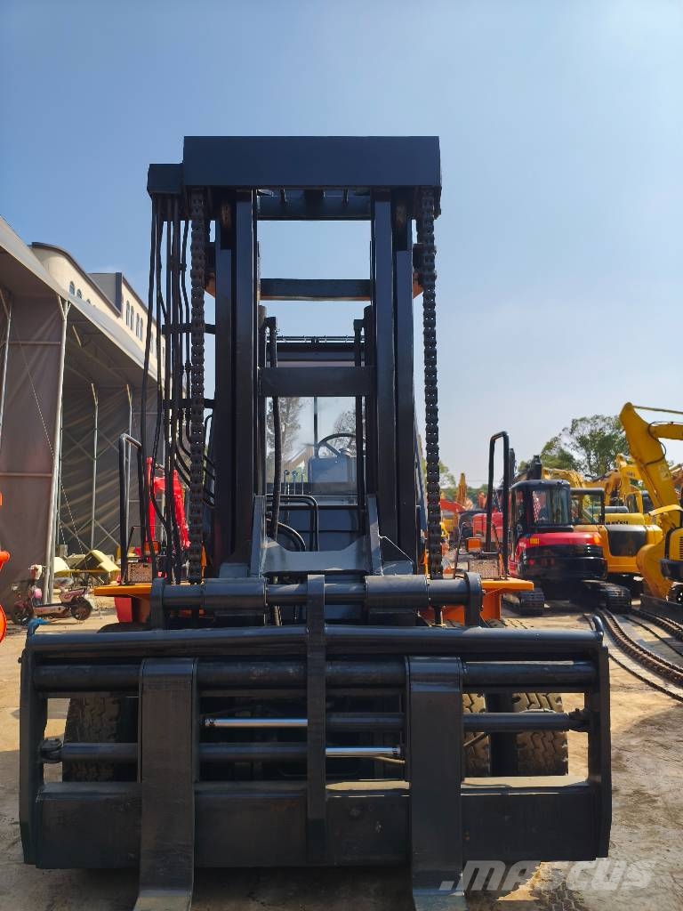 TCM FD 200 Telescopic handlers