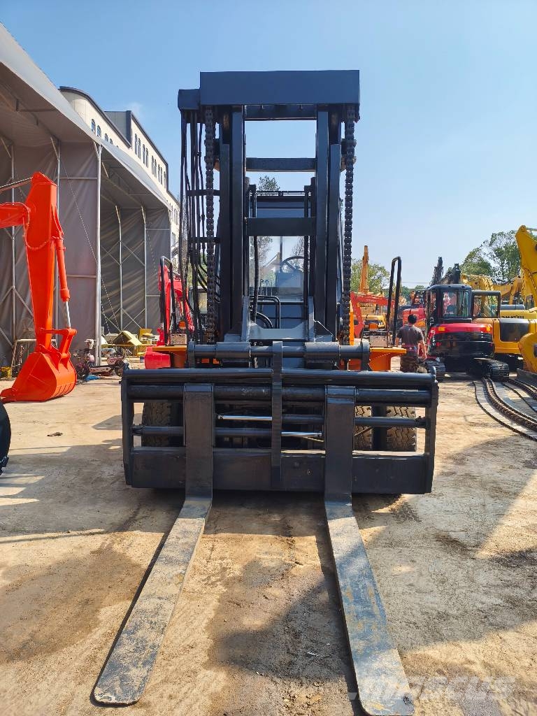 TCM FD 200 Telescopic handlers