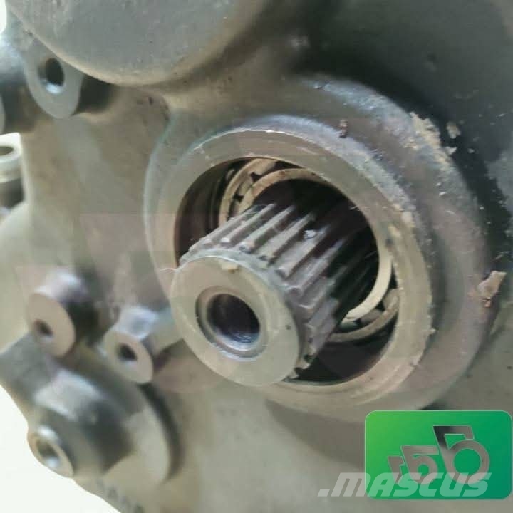 Fermec COM-T4-2032 6106154M91 Fermec 860 Transmission Коробка передач