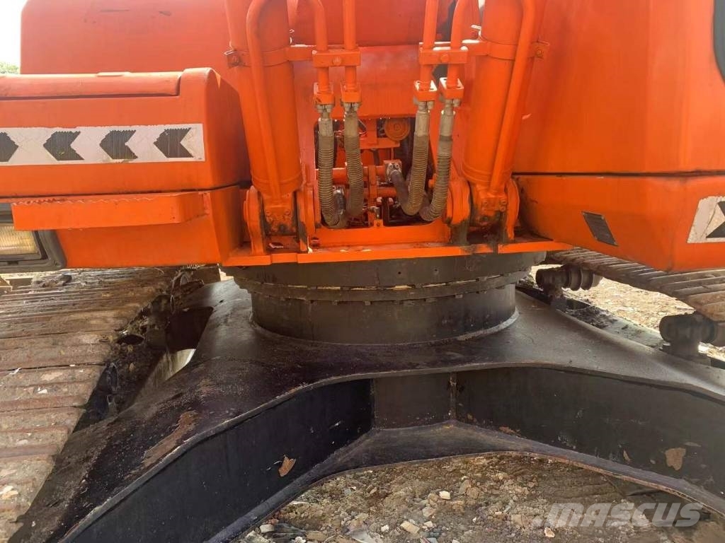 Doosan DH 220 Bageri guseničari