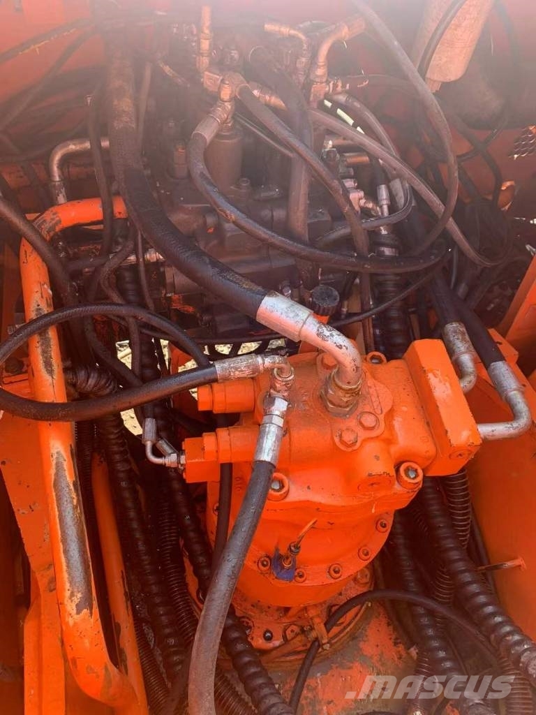 Doosan DH 220 Bageri guseničari