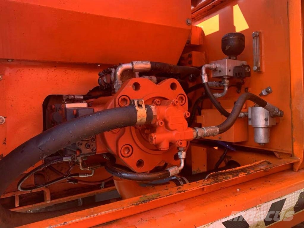 Doosan DH 220 Bageri guseničari