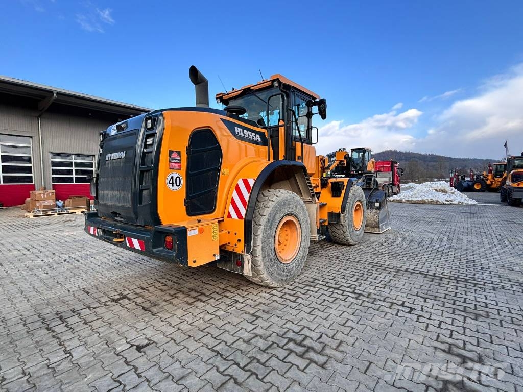 Hyundai HL 955 A لوادر بعجل