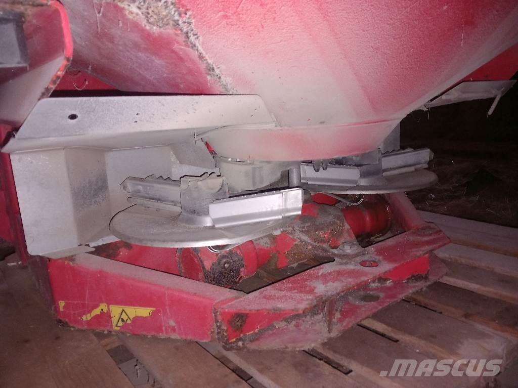 Kuhn MDS 732 M 肥料撒佈機