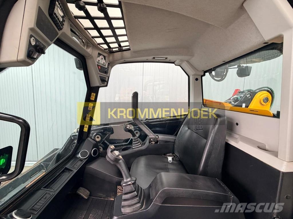 JCB 3TS-8T Teleskid Schrankladers