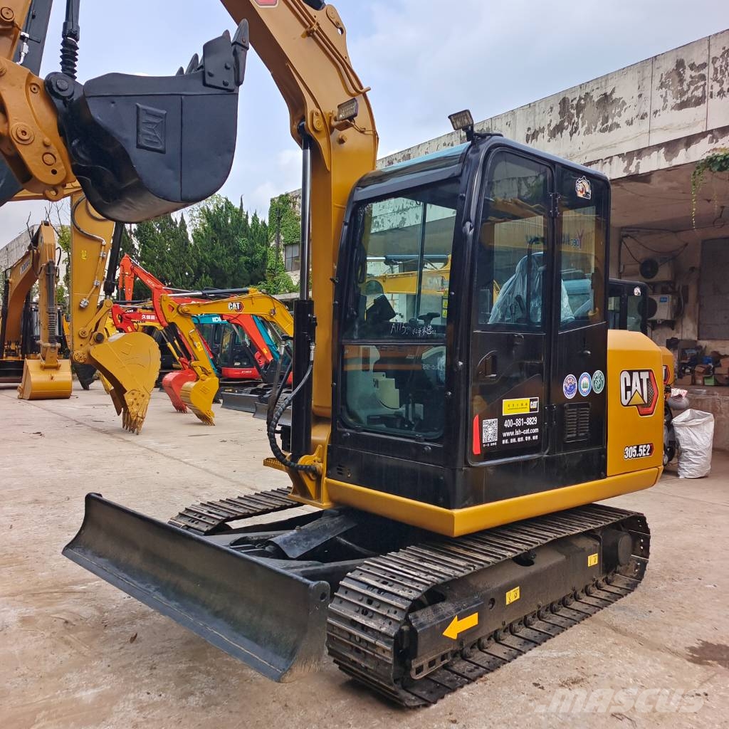 CAT 305.5 E 3000 units excavators in stock Mini excavators < 7t (Mini diggers)