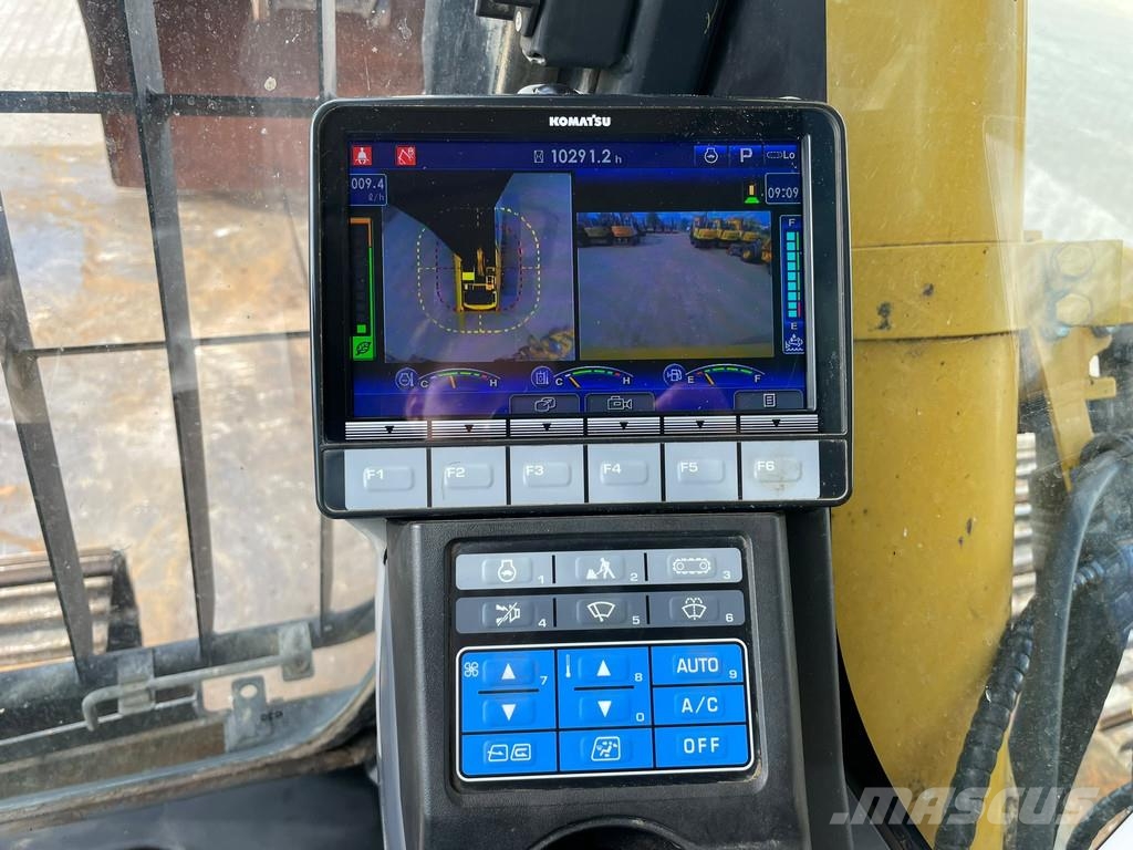 Komatsu PC490LC-11E0 حفارات زحافة