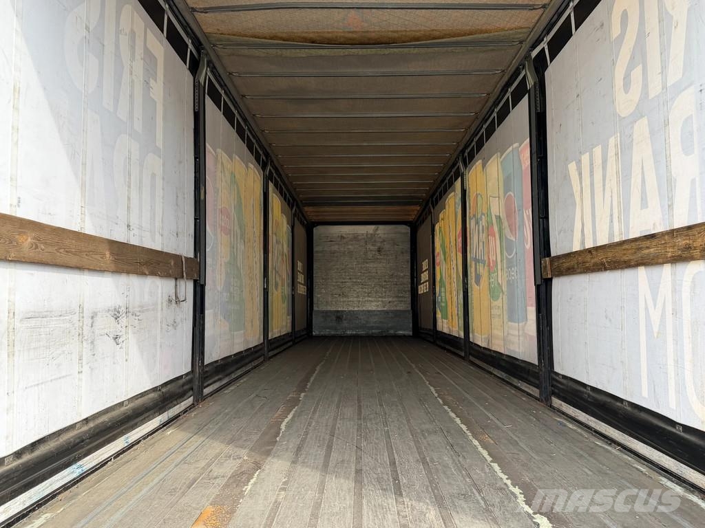 Renders X Steering / Schuifzeil / Ov-Laadklep / Apk! Curtainsider semi-trailers