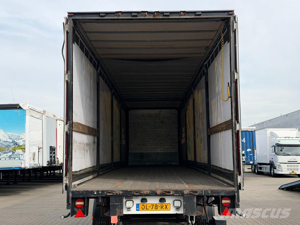 Renders X Steering / Schuifzeil / Ov-Laadklep / Apk! Curtainsider semi-trailers