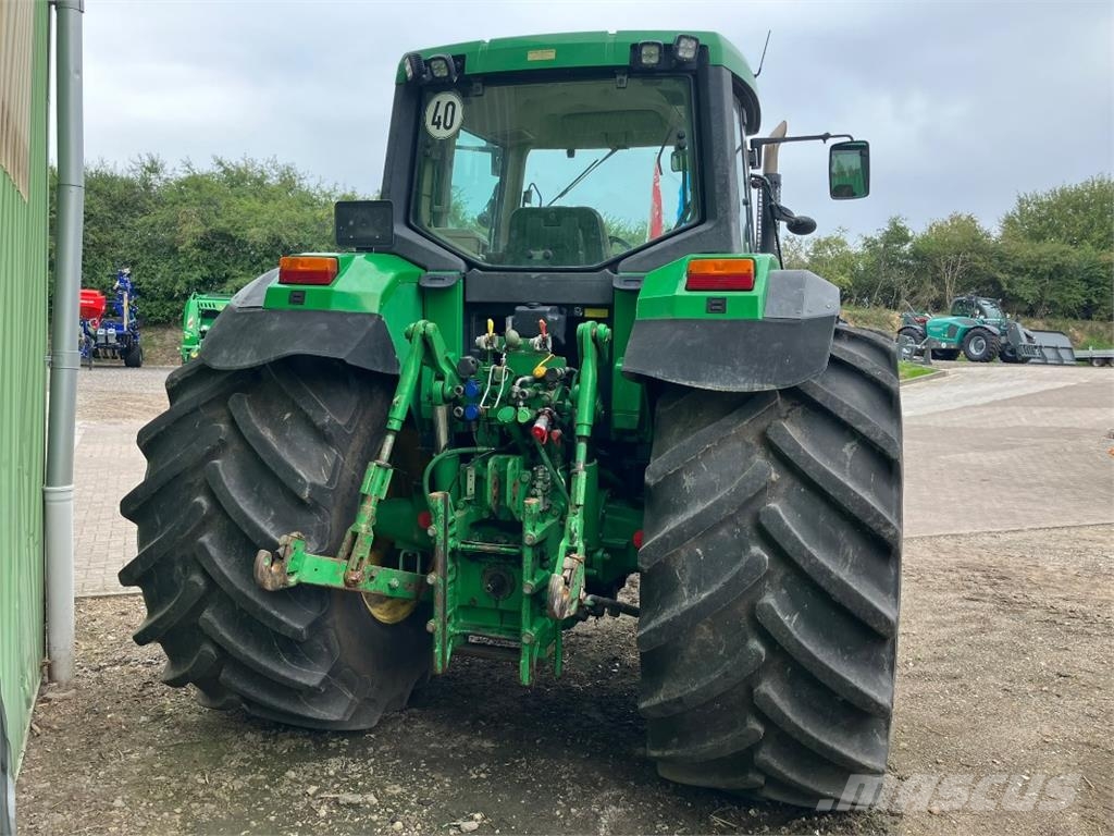 John Deere 6810 Traktori