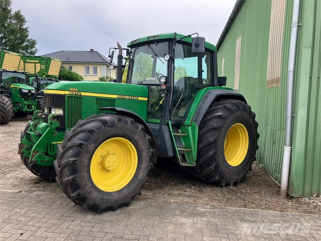 John Deere 6810 Traktori