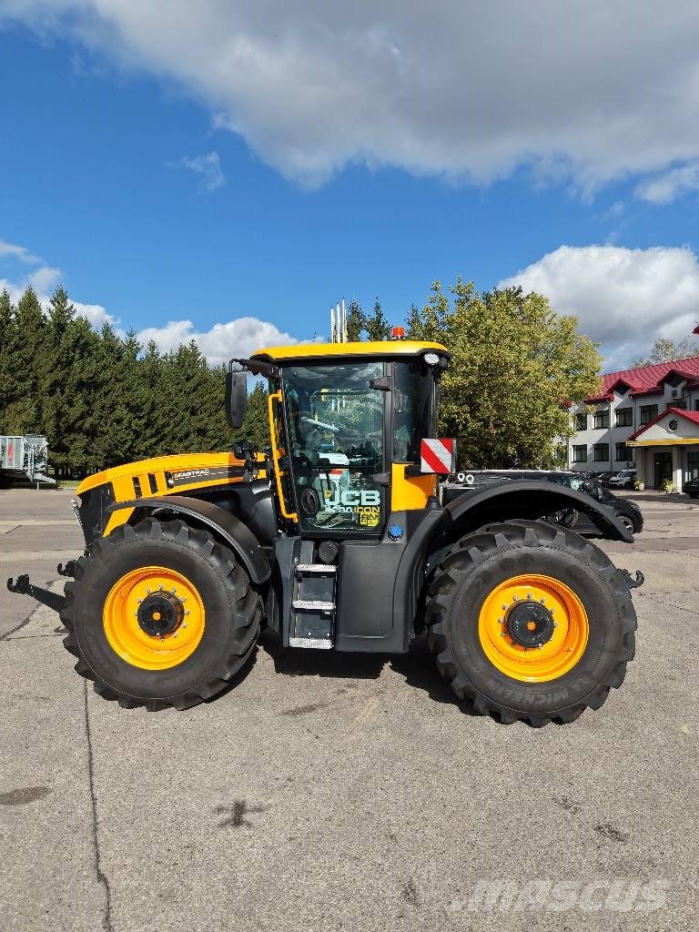 JCB Fastrac 4220 iCON Kmetijski teleskopski nakladalci