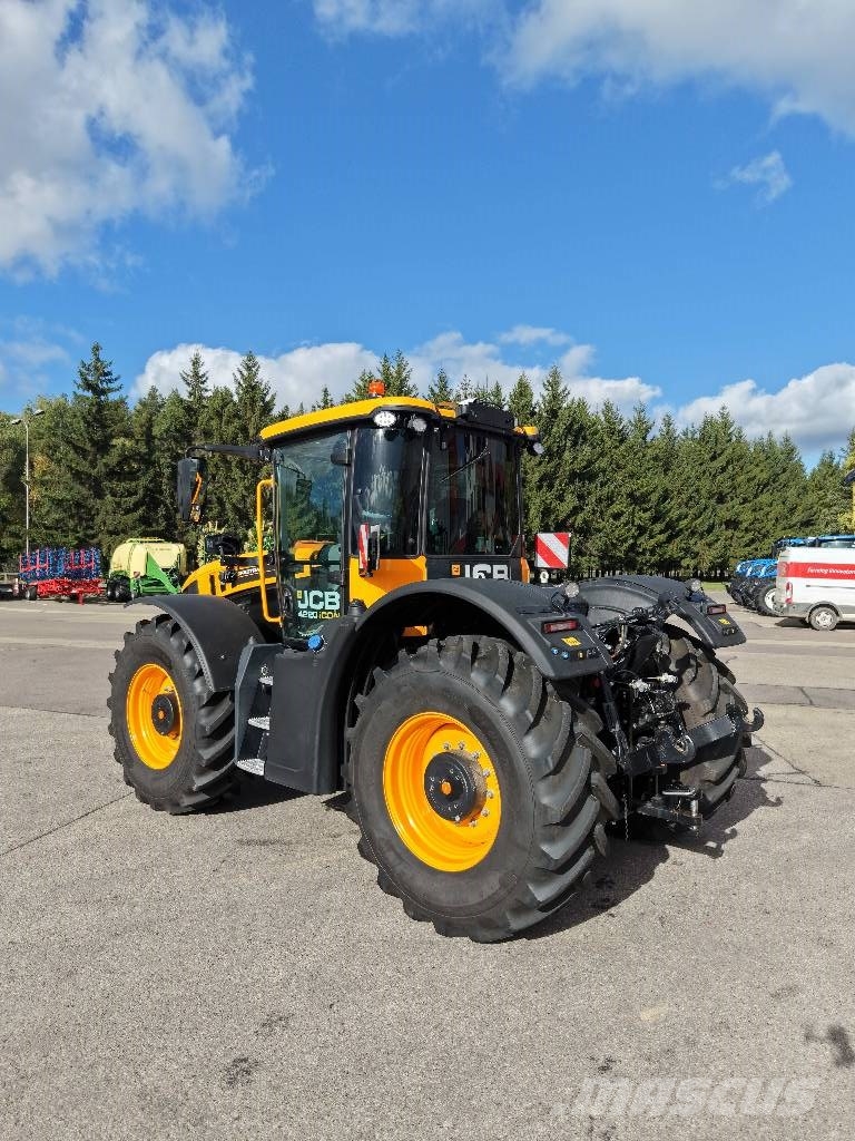 JCB Fastrac 4220 iCON Kmetijski teleskopski nakladalci
